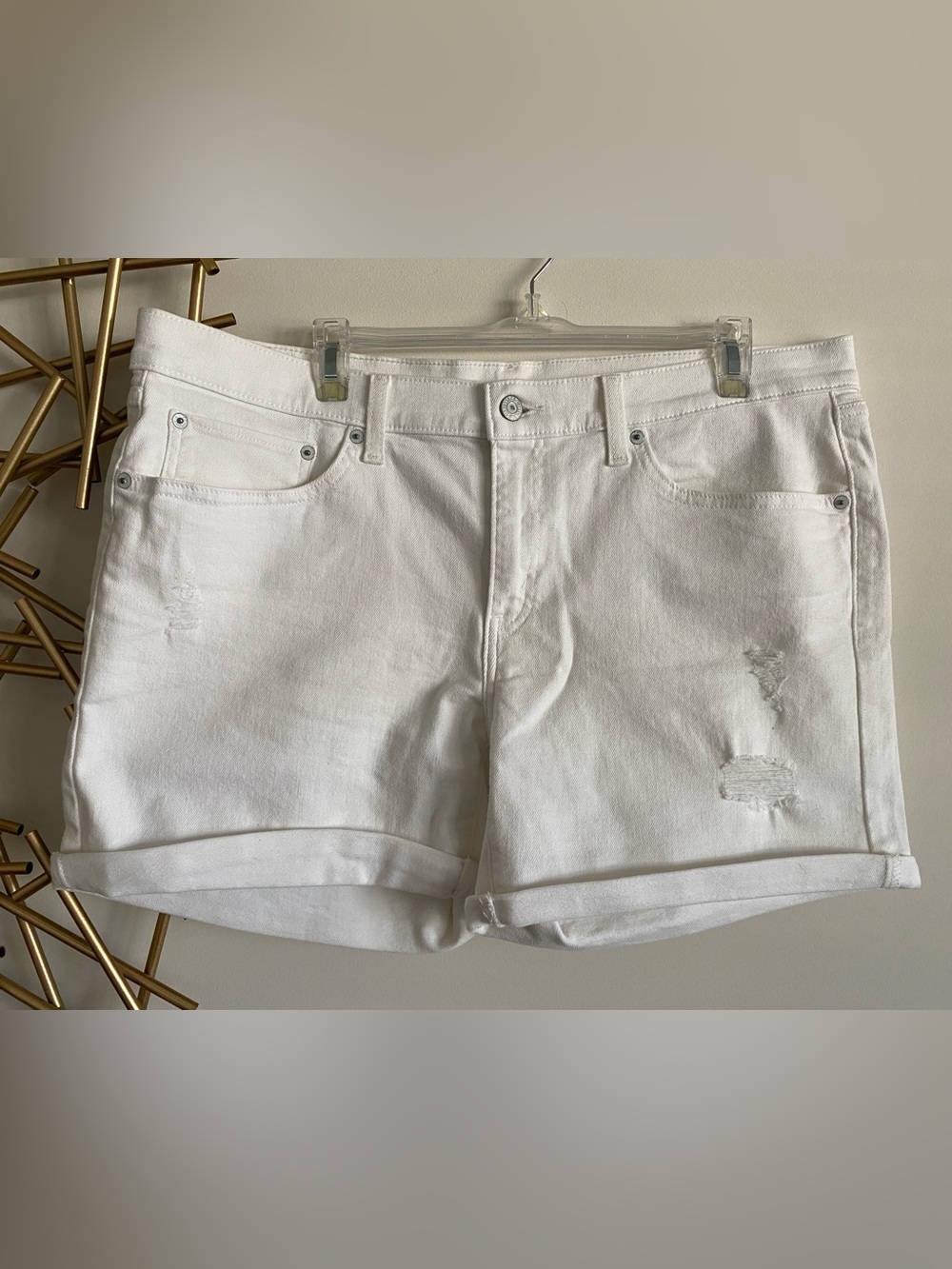 Levi’s White Distressed Denim Shorts - Size 33